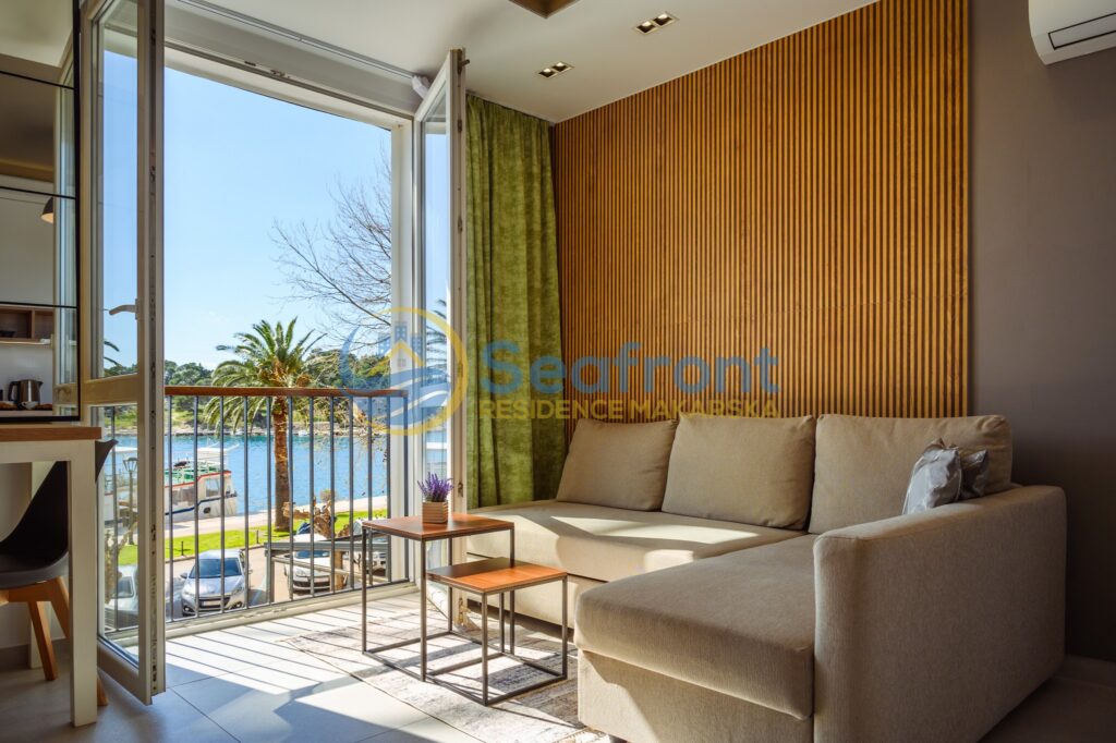 Deluxe Apartment with Sea View