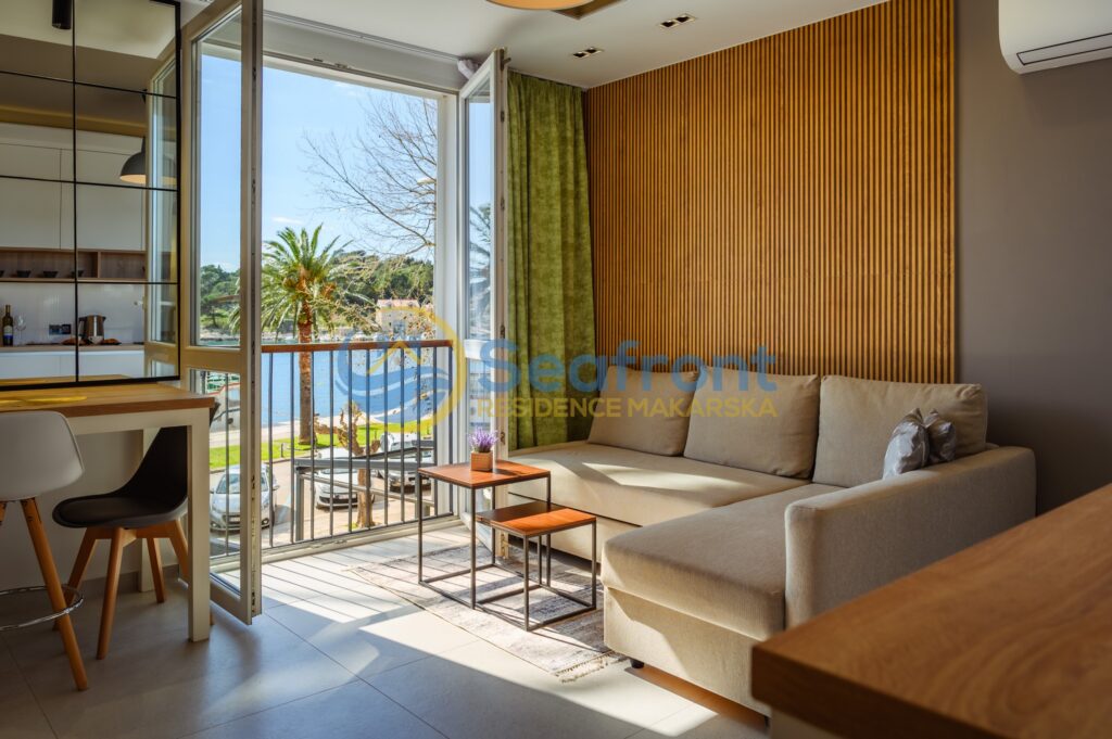 Deluxe Apartment with Sea View